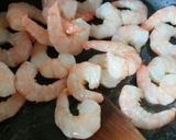 簡単海老のトマトクリームパスタ作り方1写真