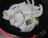 玉葱のバター醤油☆おかか炒め作り方1写真