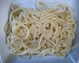簡単♪美味しいエビとほうれん草のガーリックうどん作り方1写真