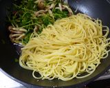 豆苗ときのこのシンプルパスタ作り方5写真