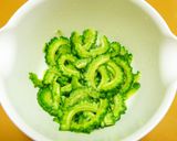 ちゃちゃっと簡単！ゴーヤの甘辛おかか炒め作り方2写真