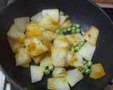 栄養士仕込みの簡単☆冬瓜のカレー炒め♡作り方4写真