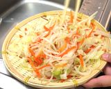 野菜いっぱいな豚骨醤油ラーメン！作り方3写真