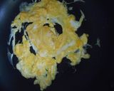 イクラとしめじの炒めご飯・バター醤油味作り方7写真