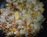 イクラとしめじの炒めご飯・バター醤油味作り方12写真