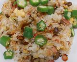 イクラとしめじの炒めご飯・バター醤油味作り方14写真