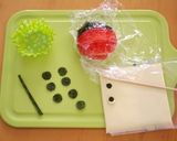 テントウムシのキャラ弁当（簡単おにぎり）作り方1写真