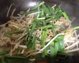 豚コマ肉とニラもやしの炒め物作り方4写真