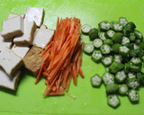梅風味！オクラ厚揚げ夏のひじき煮物作り方1写真