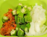 パパッと!茹で玉葱とオクラの烏賊キムチ!作り方1写真