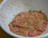 豚ひき肉とセロリの焼きソーセージ風作り方3写真