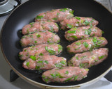 豚ひき肉とセロリの焼きソーセージ風作り方5写真