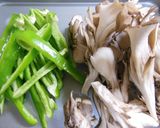 舞茸とピーマンのこんぶ茶炒め作り方1写真
