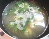 冷凍エビとほうれん草のスープ♡作り方4写真