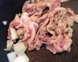 麺つゆで!豚バラと夏野菜の柚子胡椒炒め作り方3写真