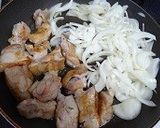 鶏肉と玉葱の炒めもの作り方3写真