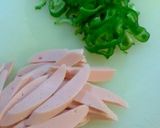 ゴーヤとピーマン＆魚肉ソーセージの炒め物作り方1写真