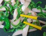ゴーヤとピーマン＆魚肉ソーセージの炒め物作り方3写真
