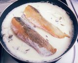 簡単！鮭とキノコの生クリームソース！作り方6写真