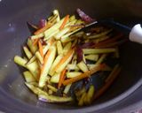 無加水鍋で・さつまいもと人参のゴマ味炒め作り方3写真