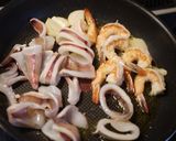 炊飯器で作るパエリア風ご飯作り方2写真
