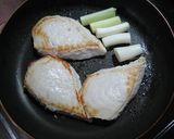 フライパンで簡単に♪メカジキの照り焼き作り方3写真