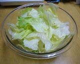 レタスとごま油のサラダ作り方1写真