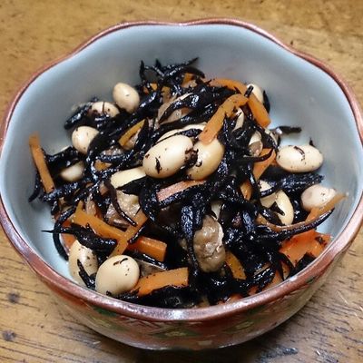 【ひじきの煮物】モイスチャークリーム3☆2本セット ひじきの煮物～大豆入り～ by モーリー食堂 【クックパッド】 簡単