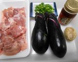 鶏もも肉と茄子のピリ辛炒め作り方1写真