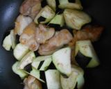 鶏もも肉と茄子のピリ辛炒め作り方10写真