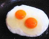 半熟が美味♥ホテルの目玉焼き(*^^*)作り方3写真
