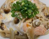 秋鮭ときのこ入り玉子丼作り方17写真