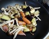 茄子とウインナーの炒め蒸し作り方3写真