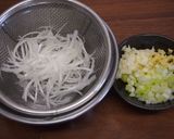 食欲全開☆なすとひき肉のピリ辛うどん作り方1写真