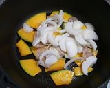 かぼちゃと玉ねぎのにんにくポン酢炒め作り方5写真