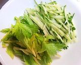 きゅうりとセロリのペペロンチーノ作り方1写真
