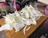 玉ねぎトロトロ黄金の親子丼作り方2写真