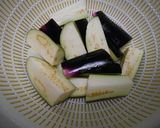 豚ばら肉と秋茄子のピリ辛味噌炒め作り方3写真