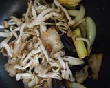 豚ばら肉と秋茄子のピリ辛味噌炒め作り方9写真