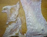 鶏の皮剥きならぬ　鶏皮の脂剥き?!作り方3写真