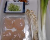 ホタテ（貝柱）とエノキと長ねぎの味噌汁作り方1写真