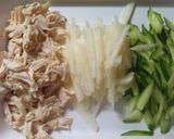 食べるラー油で♪梨入り中華風和え物☆作り方1写真