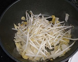 ☆あまり漬物ともやしの玉子炒め☆作り方4写真