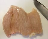 鶏ムネ肉&豆苗のガリバタレモン炒め作り方1写真