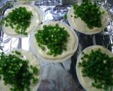 山盛りねぎのマヨピザ★餃子皮バージョン作り方3写真