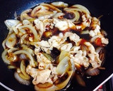 簡単！トロトロ卵と油揚げの豚丼作り方3写真