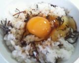 塩こんぶで卵ごはんをバージョンアップ♪作り方3写真