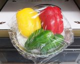 簡単☆パプリカの塩昆布あえ☆作り方1写真