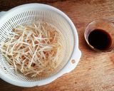 簡単ランチ!もやしの甘辛丼作り方1写真