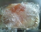 塩麹漬け鳥むね肉のピカタ ピリ辛ソース作り方1写真
